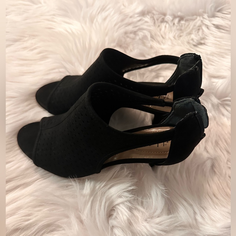 Lauren Conrad Perforated Black High Heels Open Toe - Caramel Women's Size 7.5